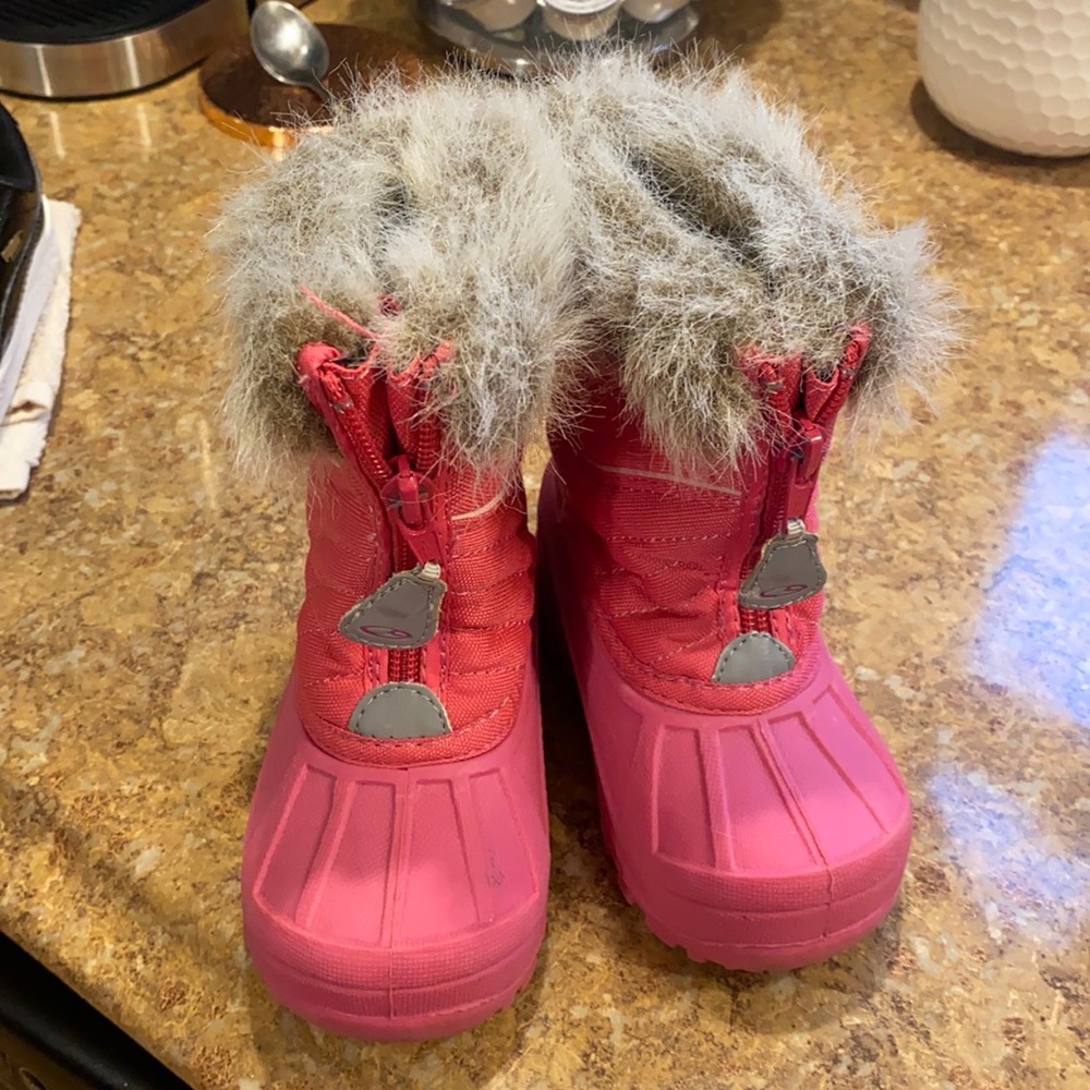 Baby size 6 fuchsia and fur Winter Boots EUC